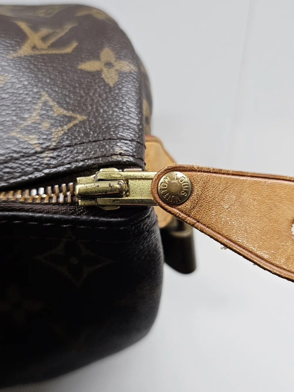 Louis Vuitton Monogram Canvas Speedy Handbag in Brown 30cm - Picture 5 of 15